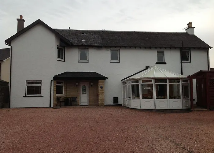 Whitehouse Guest House
