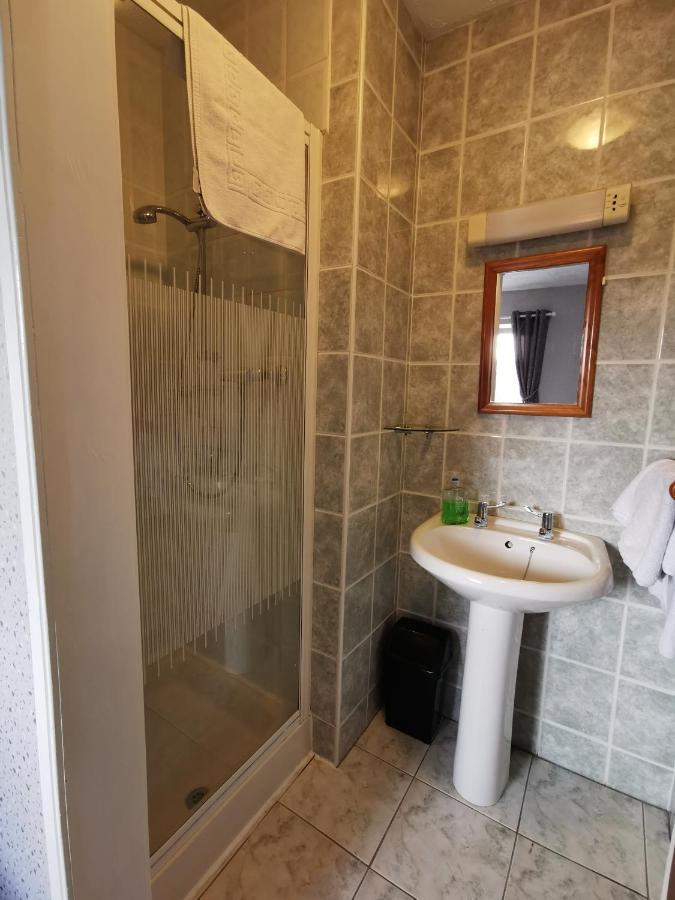 Guest house Whitehouse Guest House 3*