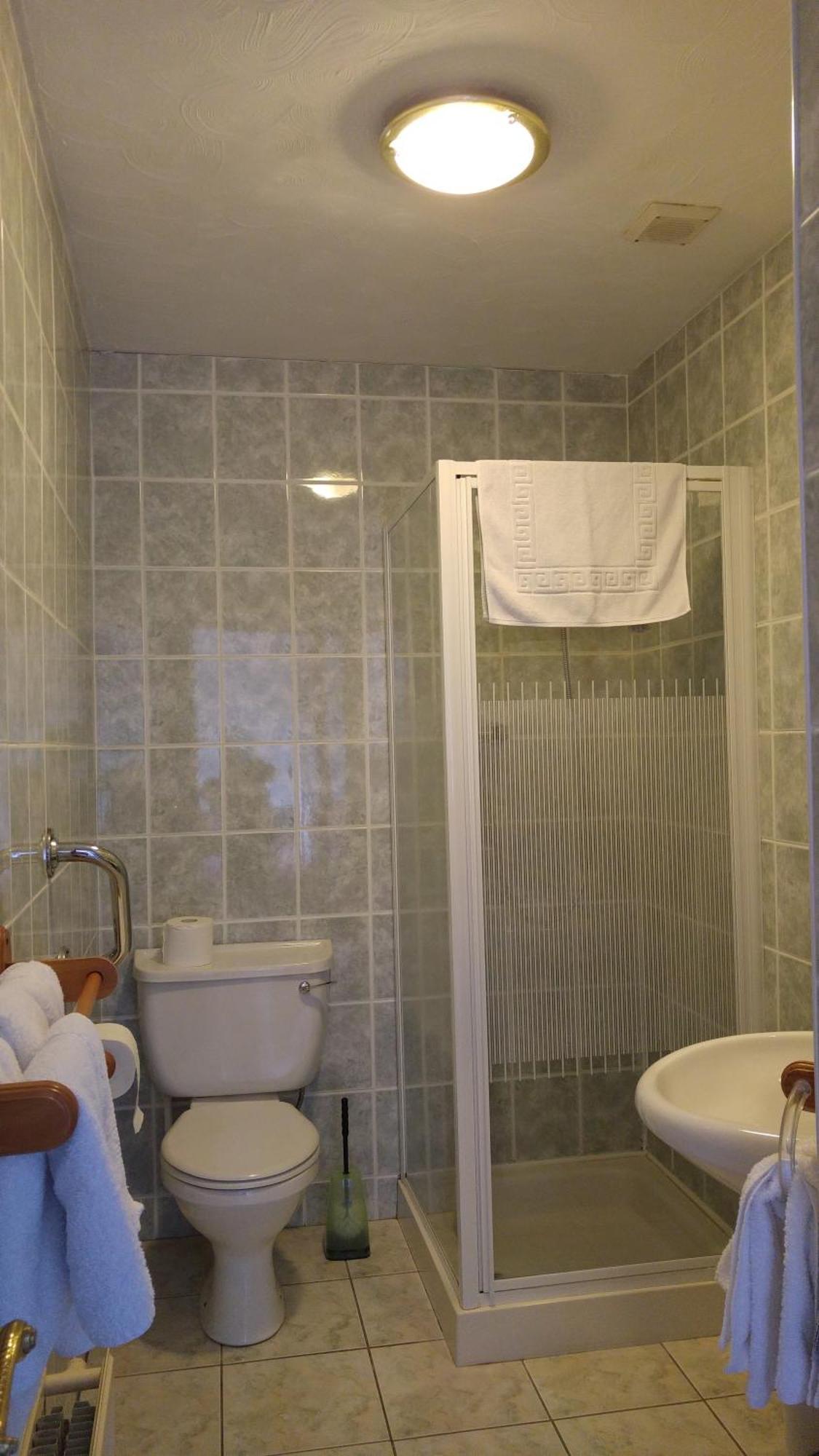 Whitehouse Guest House