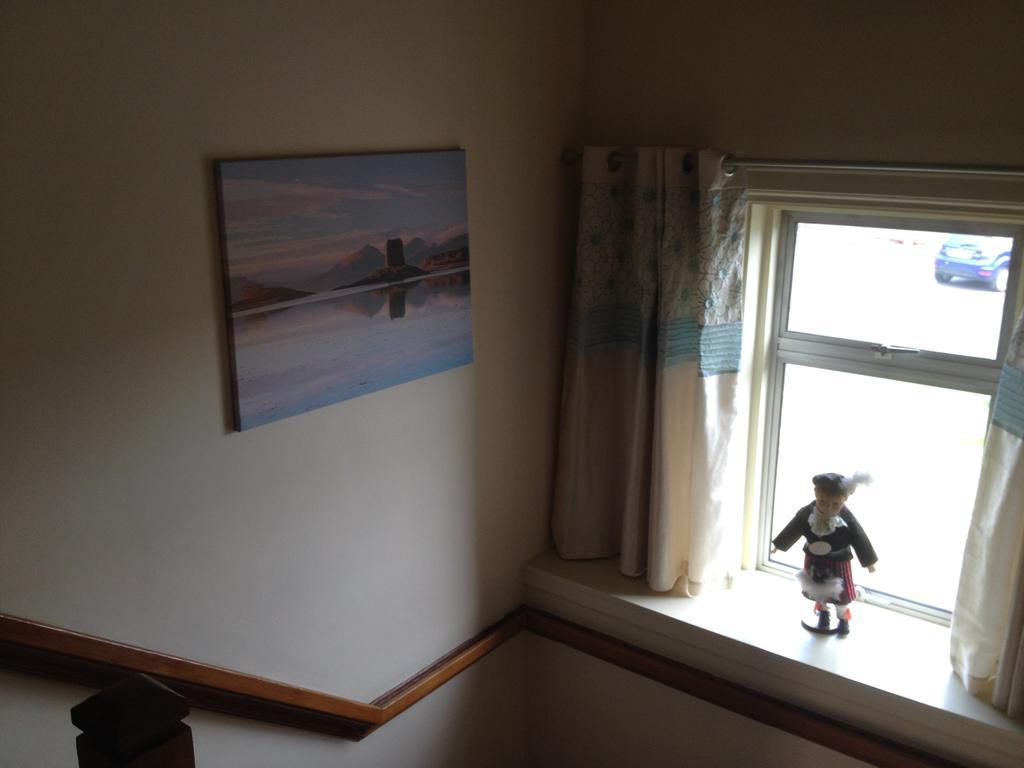 Whitehouse Guest House 3*